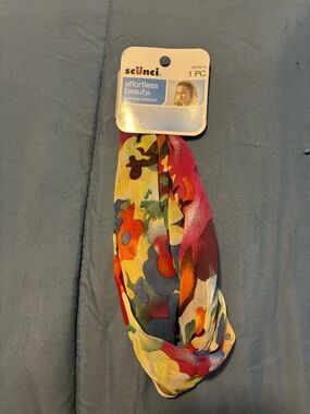 scünci Bright Floral Multicolor Twist Headband